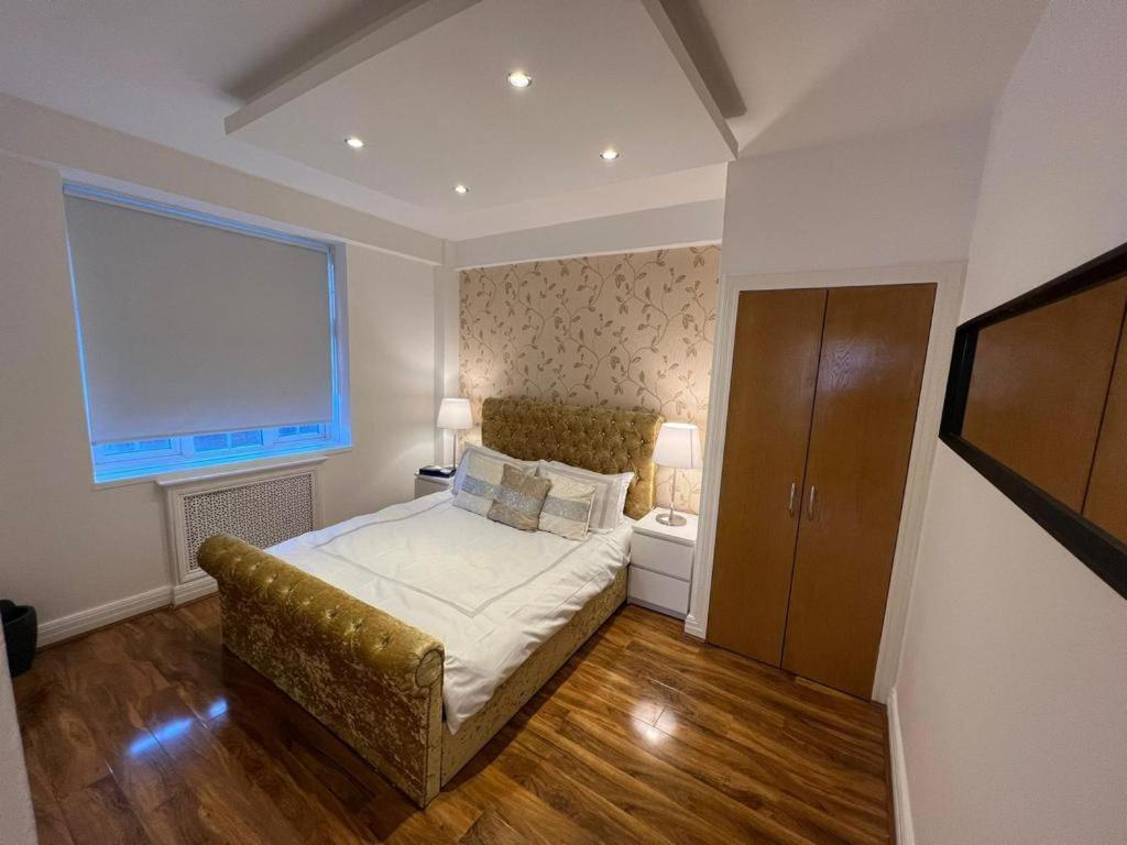 לונדון Knightsbridge Luxurious Residence - Facing Harrods מראה חיצוני תמונה