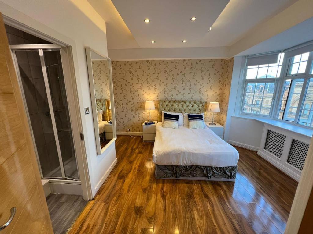 לונדון Knightsbridge Luxurious Residence - Facing Harrods מראה חיצוני תמונה